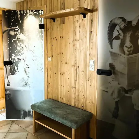 Bucheggerhof Apartment