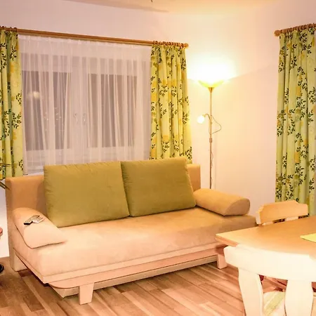 Bucheggerhof Apartment