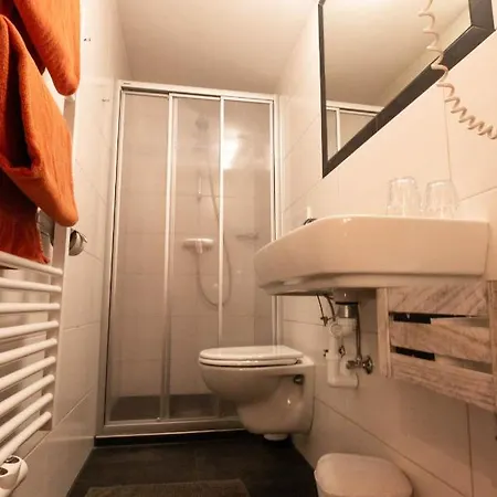 アパート ブッフェガホフ *