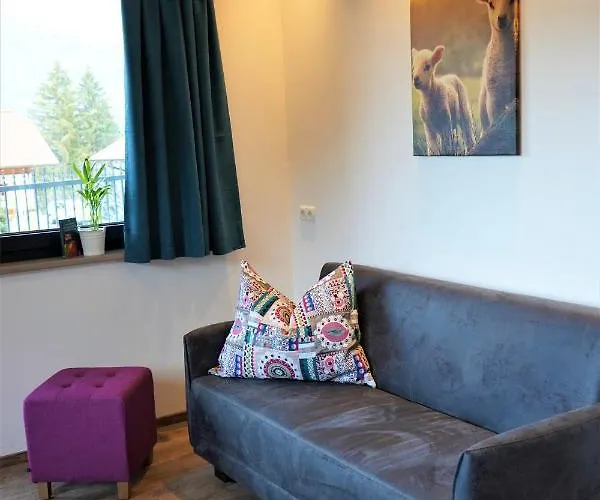 Bucheggerhof Apartment